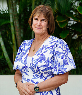 Australian International School Singapore (AIS) Julianne Hay Assistant Head of Elementary