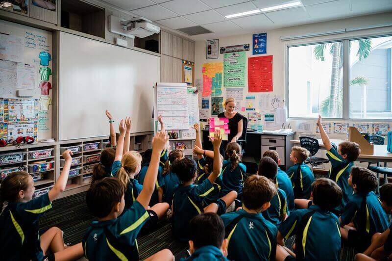 AIS Wins International School Of The Year Honeykids Asia Education Awards Winner - Australian International School (AIS)